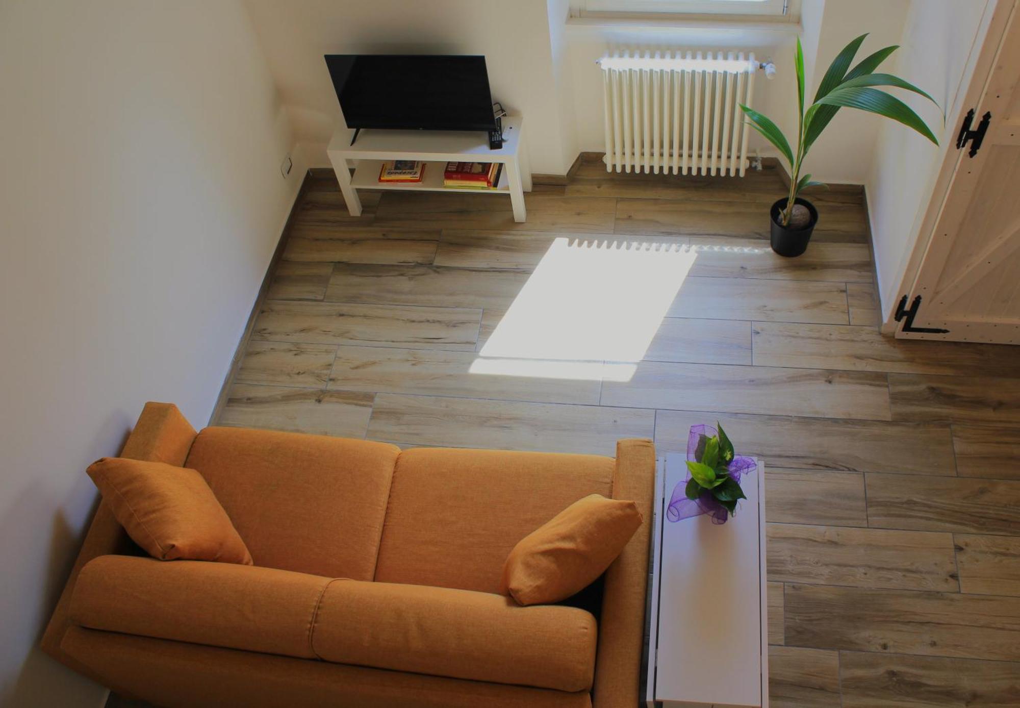 Epirhome, Tra Colosseo E Porta Santa Rom